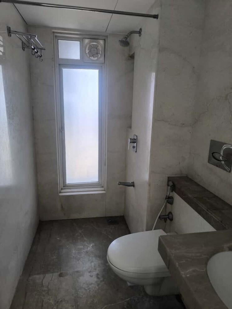 Bathroom, hubtown-seasons 3 Bedroom 1033 Sq.Ft. Apartment In Chembur Mumbai 9509796