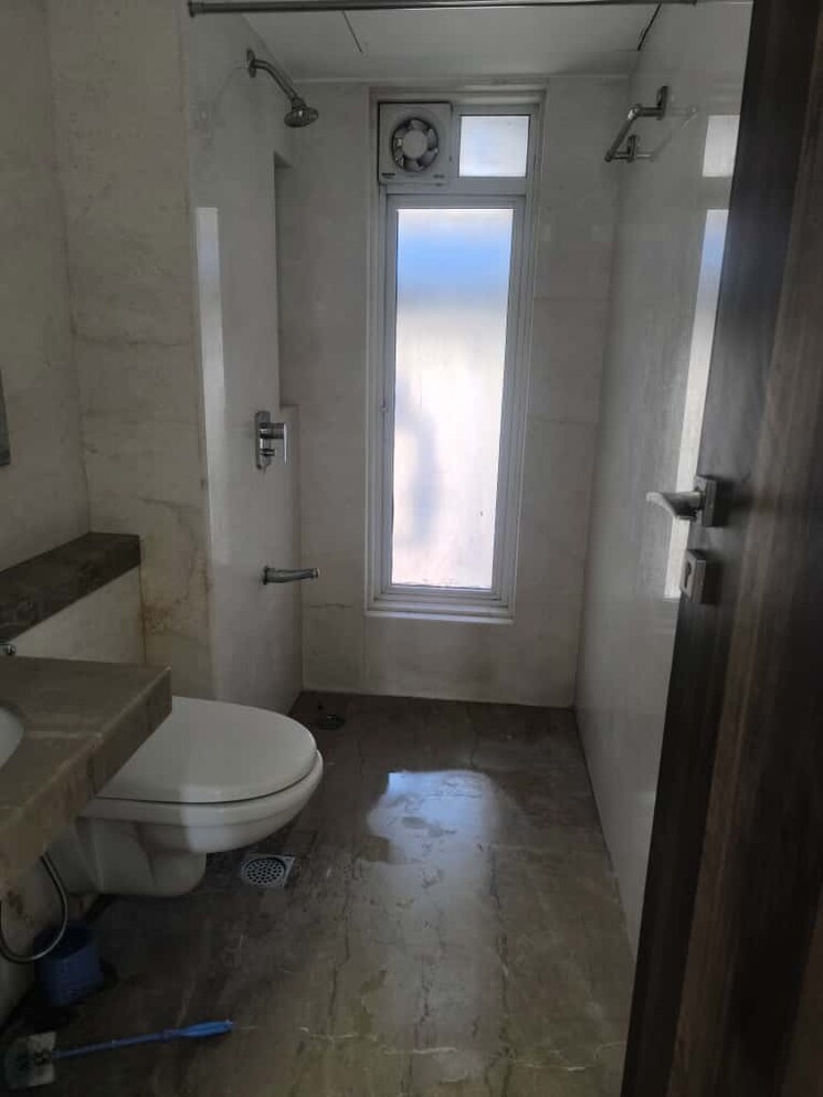 Bathroom, hubtown-seasons 3 Bedroom 1033 Sq.Ft. Apartment In Chembur Mumbai 9509796