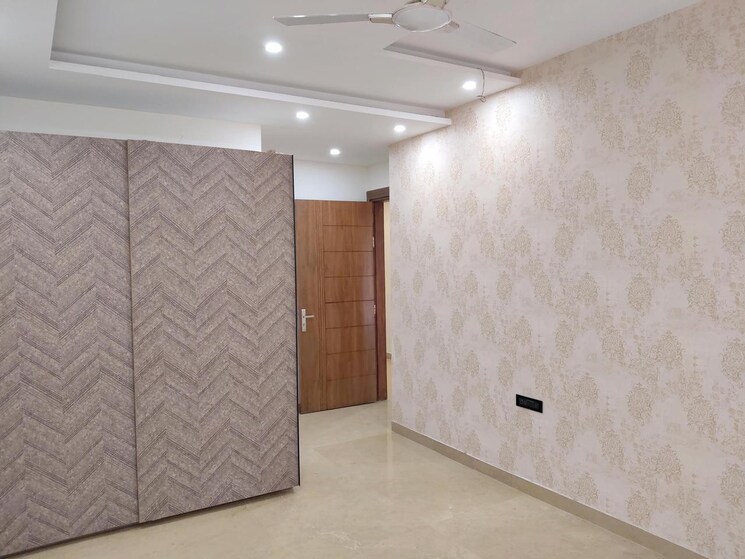 Room, sector 46 2 Bedroom 1900 Sq.Ft. Builder Floor In Sector 46 Gurgaon 9509810