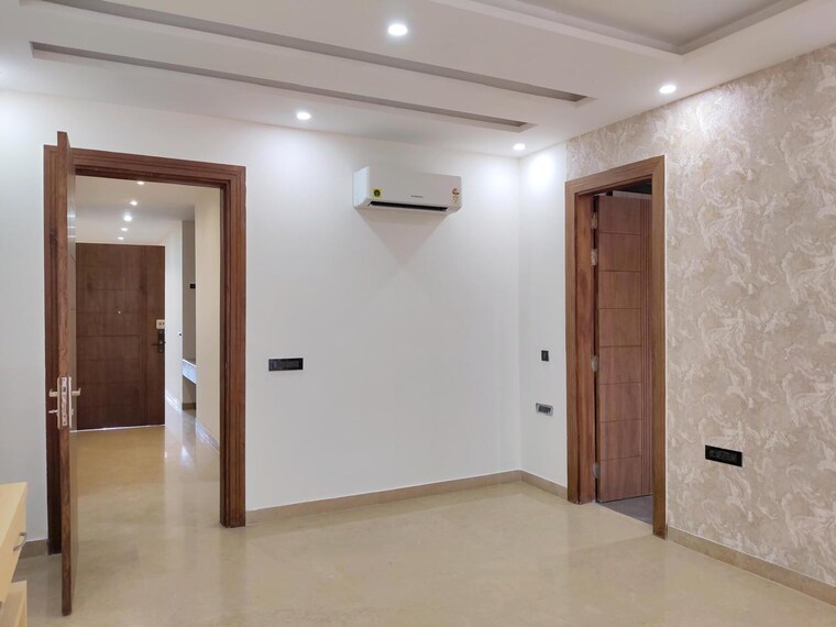 Room, sector 46 2 Bedroom 1900 Sq.Ft. Builder Floor In Sector 46 Gurgaon 9509810