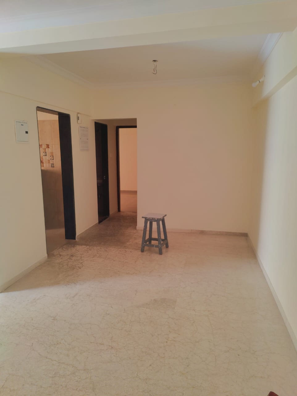 2 BHK Apartment For Rent in MM Spectra