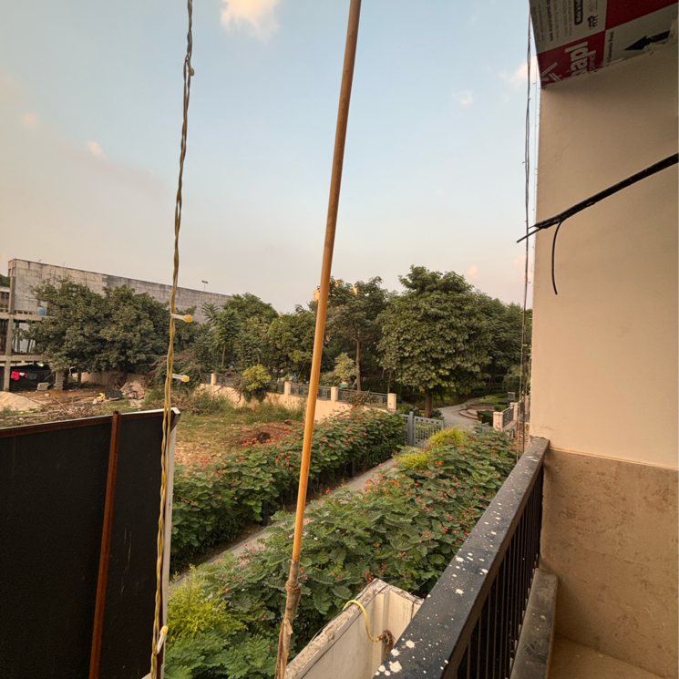 Balcony, settlers-india 3 Bedroom 240 Sq.Yd. Builder Floor In Sector 57 Gurgaon 9509820