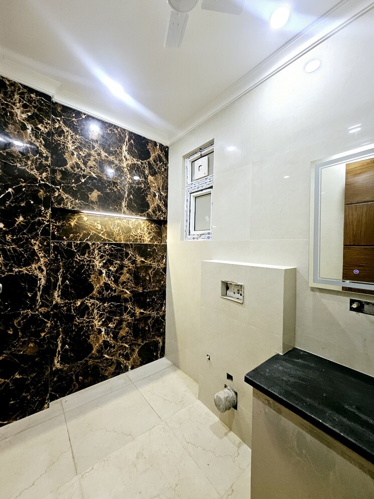 Master Bedroom, ss-southend-floors 3 Bedroom 2160 Sq.Ft. Builder Floor In South City 2 Gurgaon 9509848