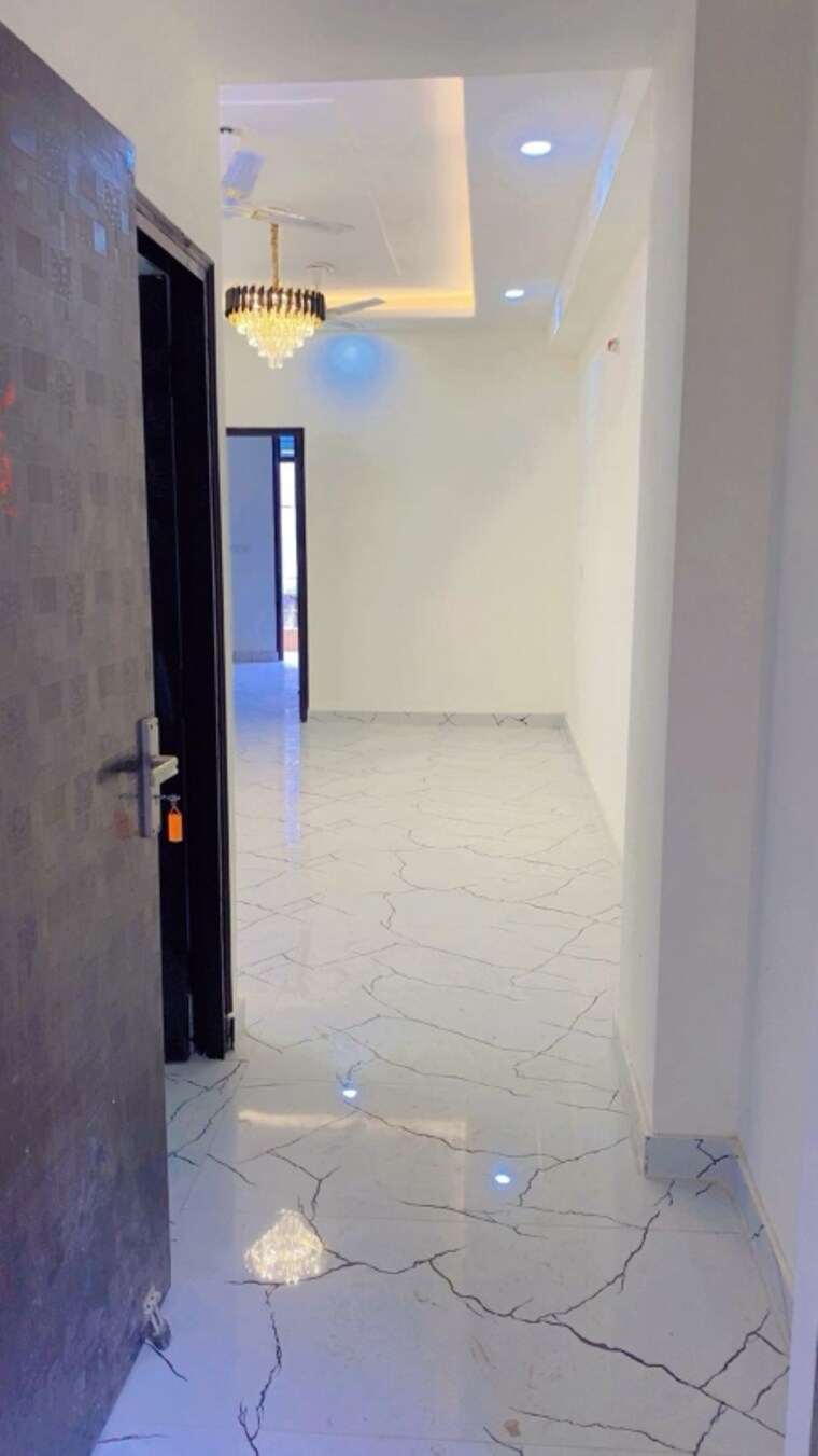 Room, shree-homes-noida 2 Bedroom 800 Sq.Ft. Apartment In Sector 74 Noida 9509825