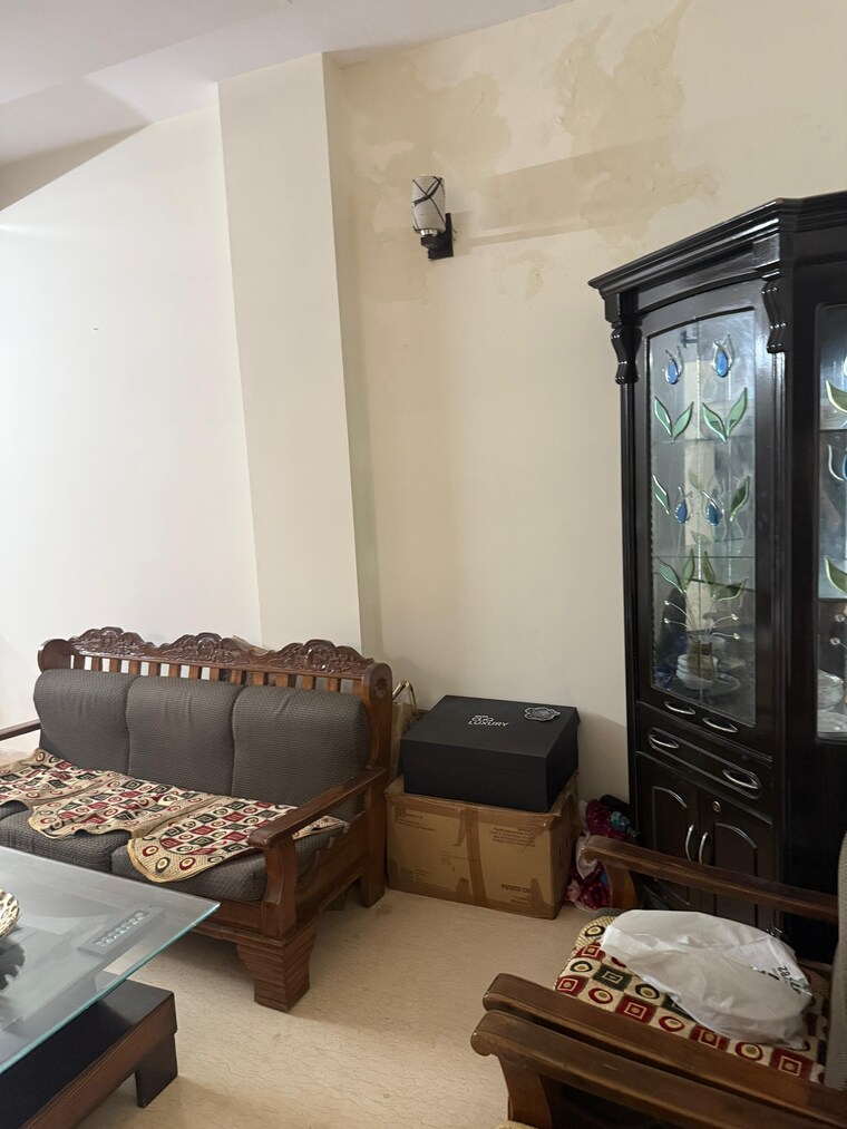 Living Room, rajouri garden 3 Bedroom 1800 Sq.Ft. Builder Floor In Rajouri Garden Delhi 9509847