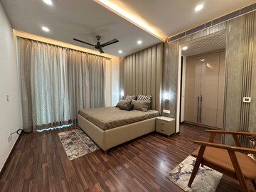 Bedroom in 4 BHK Builder Floor at Unitech South City 1, South City 1 – for Sale