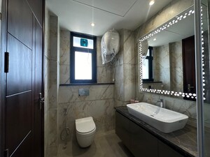 Bathroom in 4 BHK Builder Floor at Unitech South City 1, South City 1 – for Sale