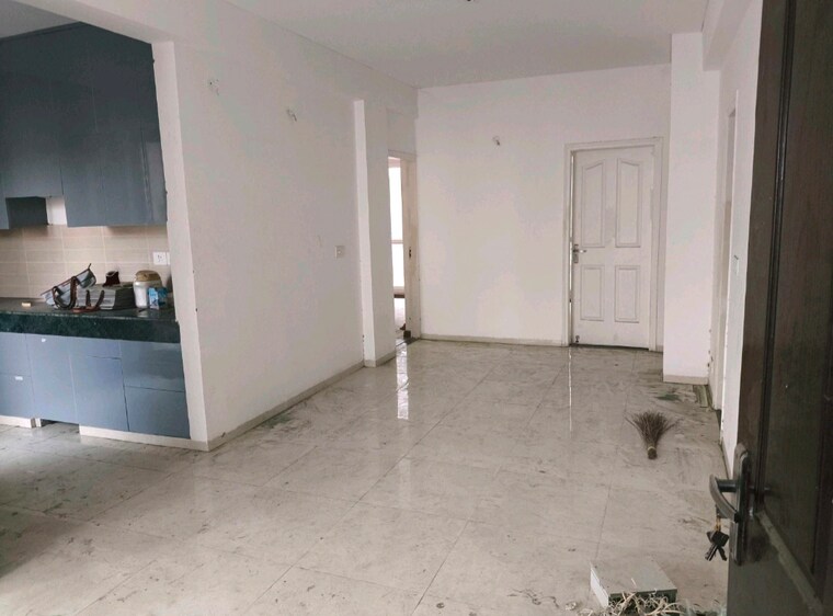 Room, bptp-parkland-pride 4 Bedroom 901 Sq.Ft. Apartment In Sector 77 Faridabad 9509851