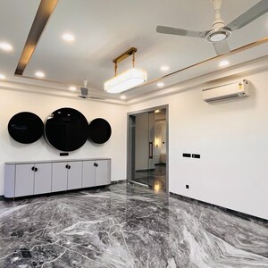 Team Area in 4 BHK Builder Floor at Nirvana Country Birch Court, Nirvana Country – for Sale