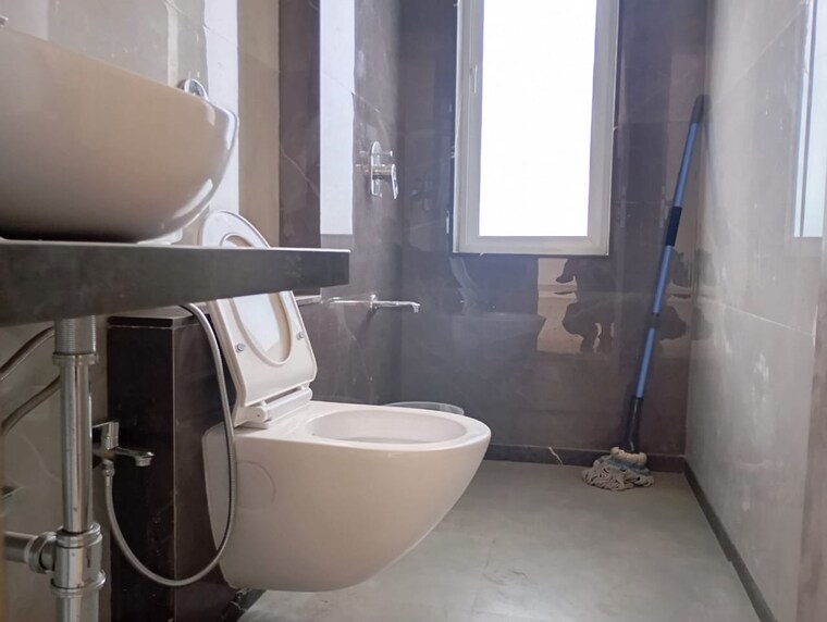 Bathroom, tricity-natraj 2 Bedroom 800 Sq.Ft. Apartment In Chembur Mumbai 9509870