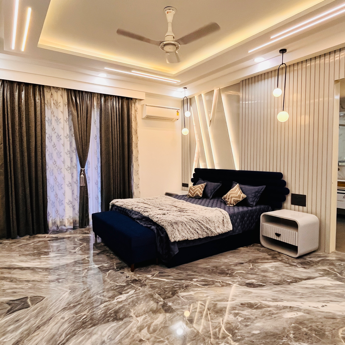 4 BHK + Servant Room 360 Sq.Yd. Builder Floor in Nirvana Country Birch Court