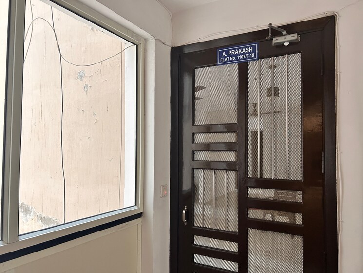 Other, motiaz-royal-citi 3 Bedroom 1460 Sq.Ft. Apartment In Ambala Highway Zirakpur 9509850