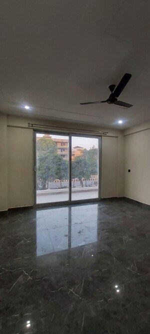 1 RK Builder Floor For Rent in Sector 40
