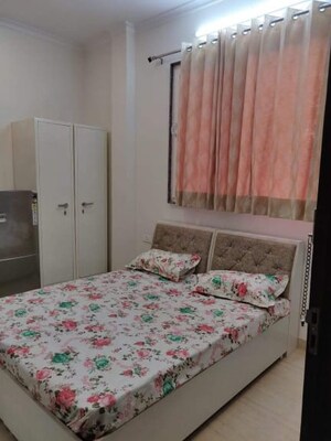 Bedroom in 1 RK Builder Floor at Sector 40 – for Rent