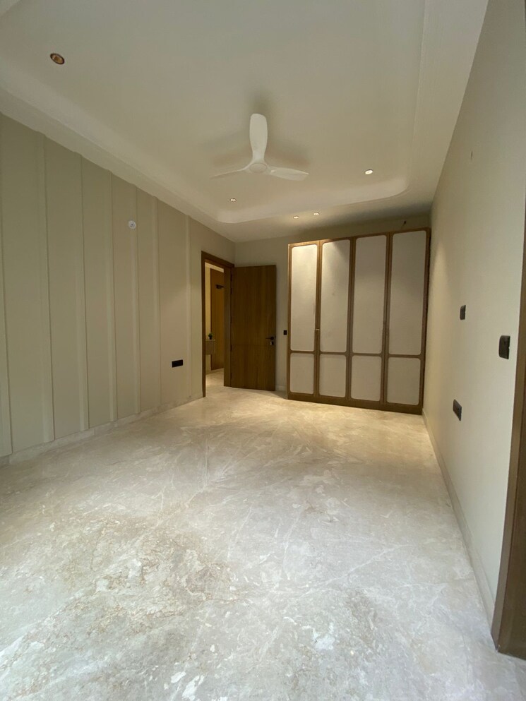 Room, ss-southend-floors 3.5 Bedroom 2187 Sq.Ft. Builder Floor In South City 2 Gurgaon 9509898