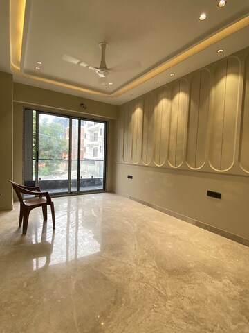 3.5 BHK Builder Floor For Sale in SS Southend Floors, South City 2
