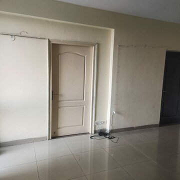Room in 2 BHK Apartment at Stellar One, Sector 1 Greater Noida – for Rent