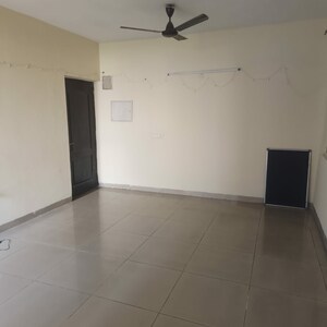 Room in 2 BHK Apartment at Stellar One, Sector 1 Greater Noida – for Rent