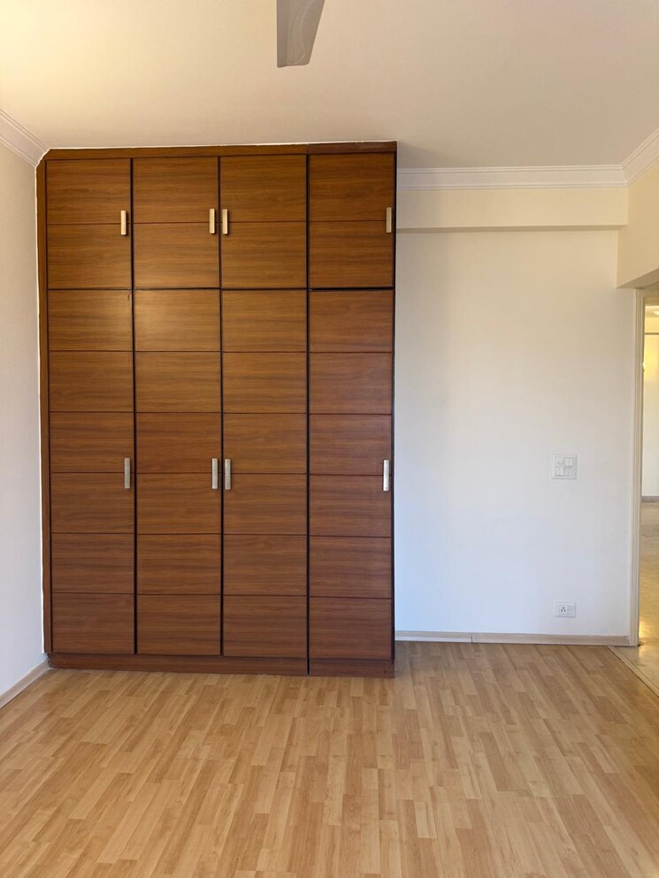 Room, unitech-uniworld-city 3.5 Bedroom 1800 Sq.Ft. Apartment In Sector 30 Gurgaon 9509909