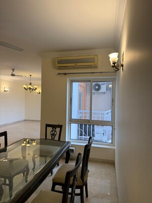 Furnished Amenities in 3.5 BHK Apartment at Unitech Uniworld City, Sector 30 – for Rent