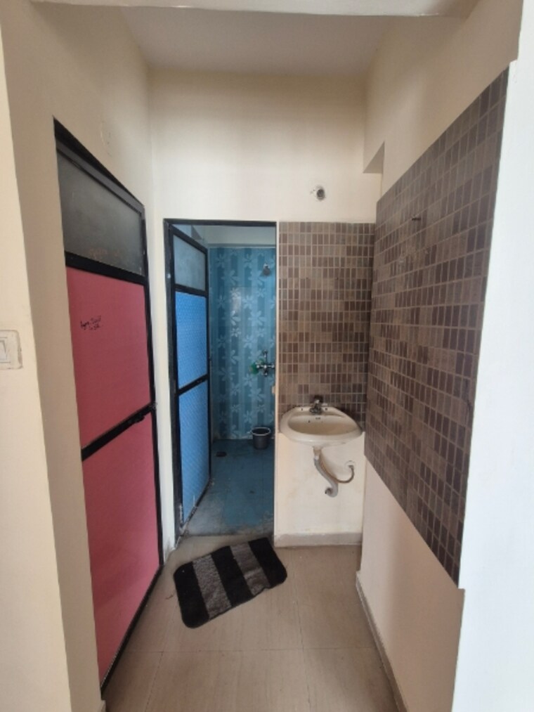 Bathroom, prathmesh-pride-chs 1 Bedroom 660 Sq.Ft. Apartment In Ulwe Sector 19 Navi Mumbai 9509927