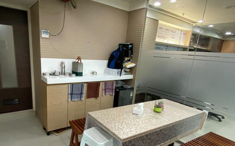 Team Area, lower parel Commercial Office Space 800 Sq.Ft. In Lower Parel Mumbai 9509858