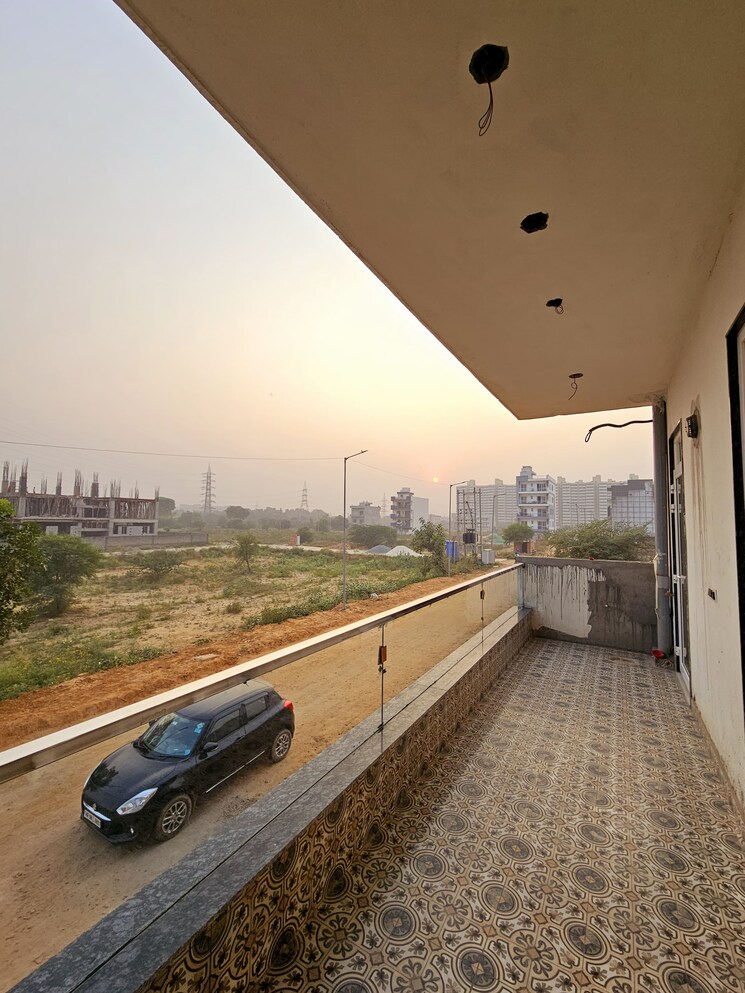 Balcony, ansal-api-versalia-2 3 Bedroom 1630 Sq.Ft. Builder Floor In Sector 67a Gurgaon 9509932