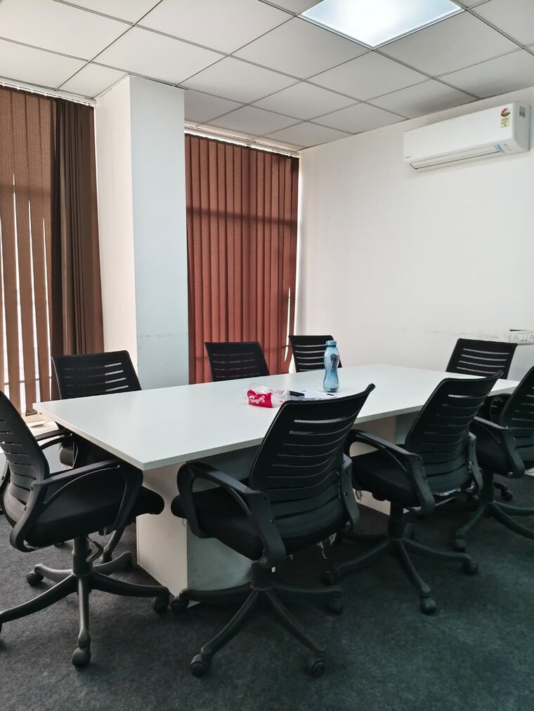 Team Area, sector 63 Commercial Office Space 1800 Sq.Ft. In Sector 63 Noida 9509916