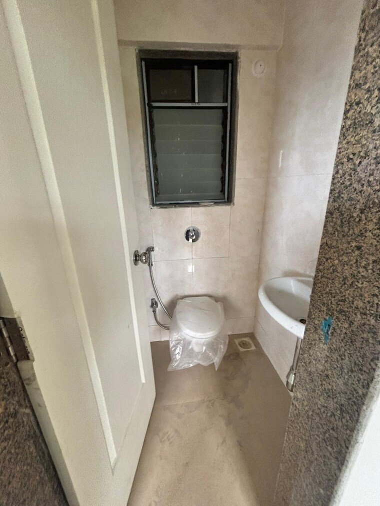 Bathroom, bg-shirke-monte-verita-west-tower 2 Bedroom 618 Sq.Ft. Apartment In Borivali East Mumbai 9509930
