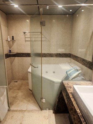 Bathroom in 5 BHK Villa at Vishal Manor, Rmv Extension – for Rent