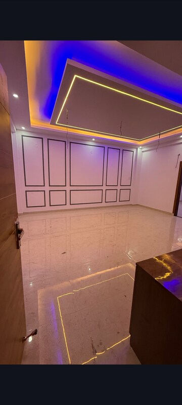 Bathroom in 3 BHK Builder Floor at Sahastradhara Road – for Sale