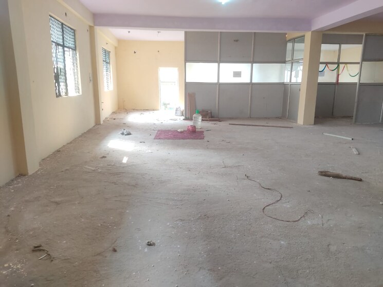 Room, site 4 sahibabad Commercial Warehouse 2000 Sq.Ft. In Site 4 Sahibabad Ghaziabad 9509947