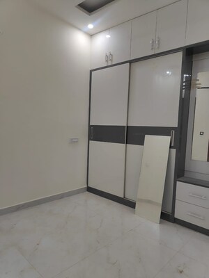 Room in 3 BHK Apartment at Pir Machalla – for Sale