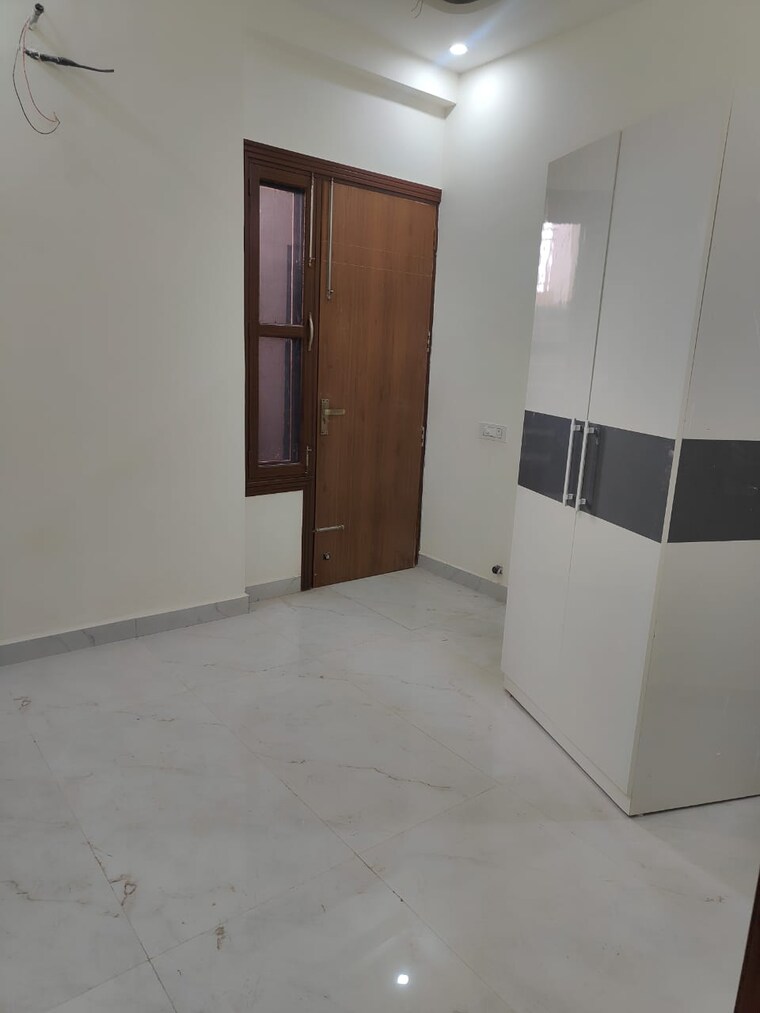 Room, pir machalla 3 Bedroom 1260 Sq.Ft. Apartment In Pir Machalla Zirakpur 9510898