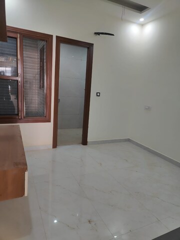 Room in 3 BHK Apartment at Pir Machalla – for Sale