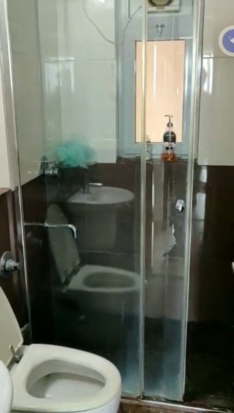 Bathroom, db-woods 2 Bedroom 985 Sq.Ft. Apartment In Goregaon East Mumbai 9509979