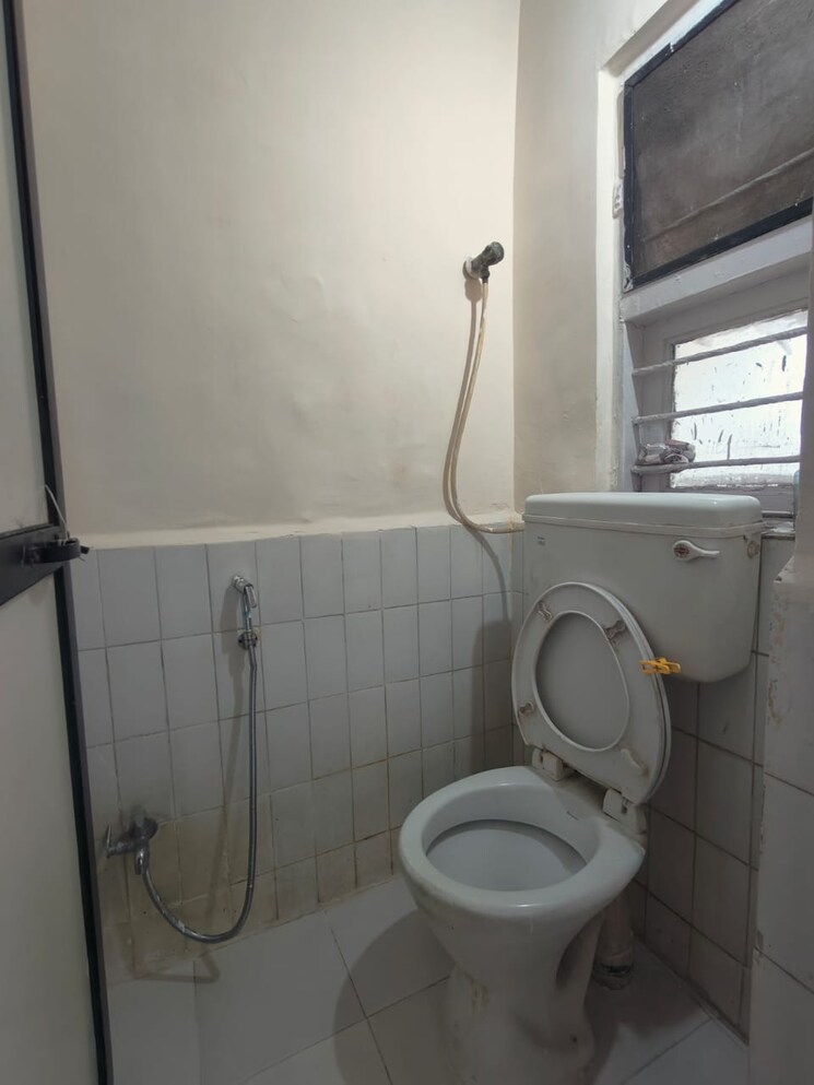 Bathroom, lok-upvan-i 1 Bedroom 540 Sq.Ft. Apartment In Manpada Thane 9509995