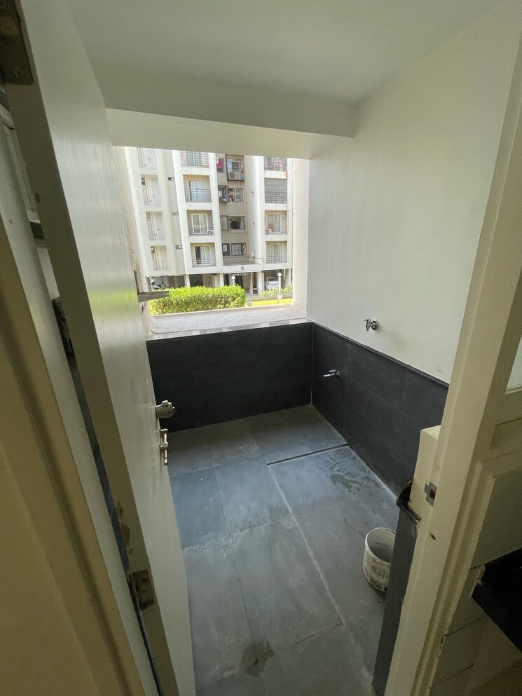 Balcony, prahlad nagar 3 Bedroom 1850 Sq.Ft. Apartment In Prahlad Nagar Ahmedabad 9510002
