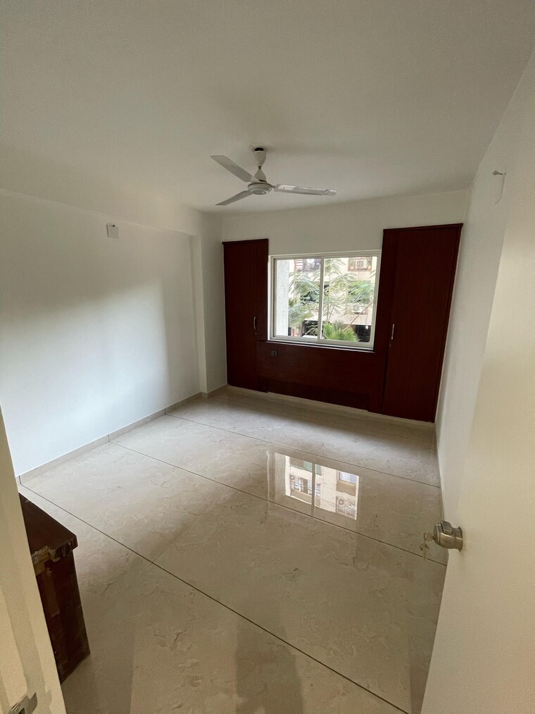 Room, prahlad nagar 3 Bedroom 1850 Sq.Ft. Apartment In Prahlad Nagar Ahmedabad 9510002