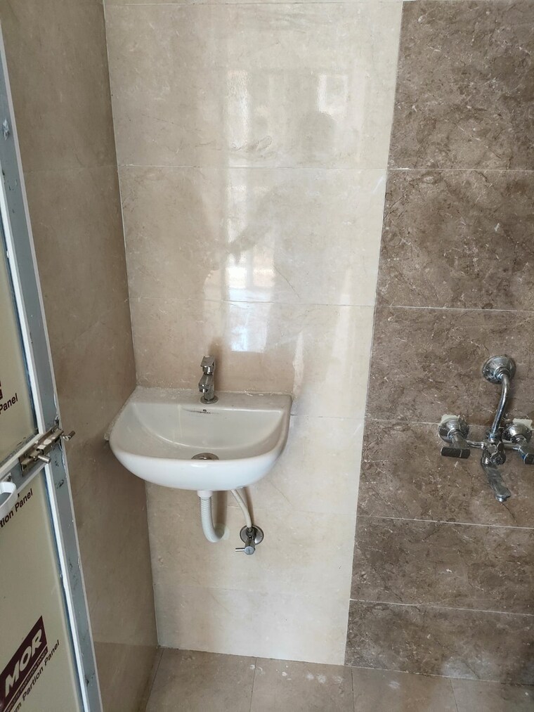 Bathroom, shree-laxmi-park-one 1 Bedroom 380 Sq.Ft. Apartment In Badlapur East Thane 9510006