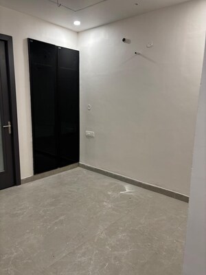 Room in 4 BHK Independent House at Patiala Road – for Sale