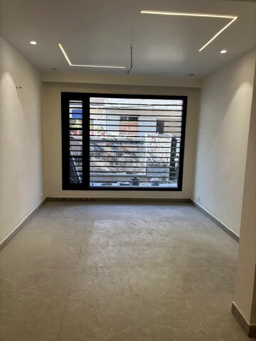 Room in 4 BHK Independent House at Patiala Road – for Sale
