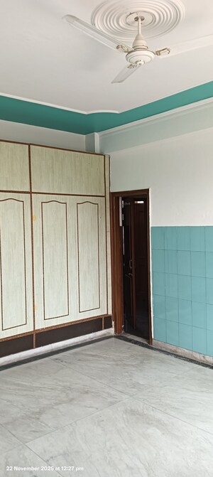 Room in 4 BHK Apartment at Sector 24 – for Sale