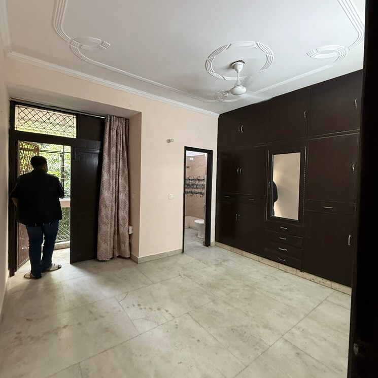 Room, kalkaji 2 Bedroom 1100 Sq.Ft. Builder Floor In Kalkaji Delhi 9499995