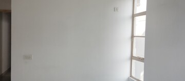 Furnished Amenities in 2 BHK Apartment at Signature Global Signum 107, Sector 107 – for Rent