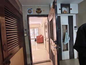   Pg at Highland Tower, Lokhandwala – for Rent