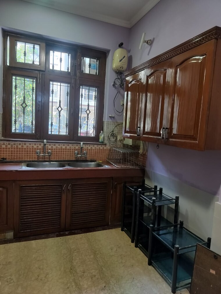 Living Room, sector 9 3 Bedroom 263 Sq.Yd. Builder Floor In Sector 9 Gurgaon 9510159