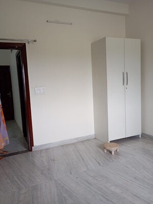 Room in 3 BHK Builder Floor at Sector 85 – for Sale