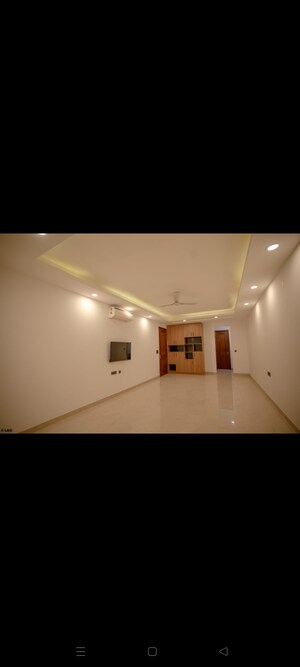 Room in 3 BHK Apartment at Suncity Heights, Sector 54 – for Rent