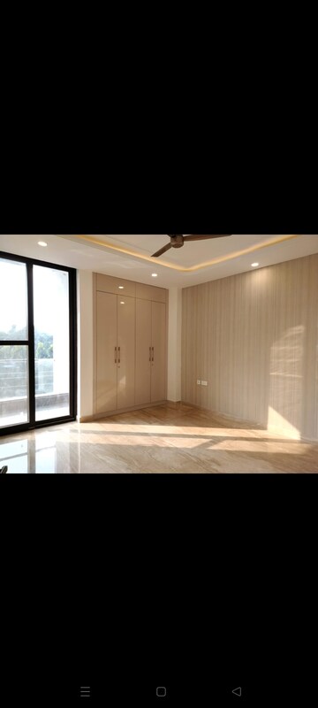 Bedroom in 3 BHK Apartment at Suncity Heights, Sector 54 – for Rent